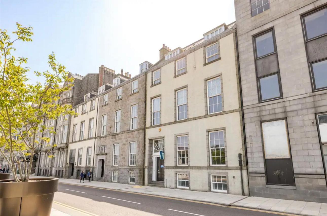 One Of A Kind Historic 3 Bedroom Apartment Aberdeen Exterior photo